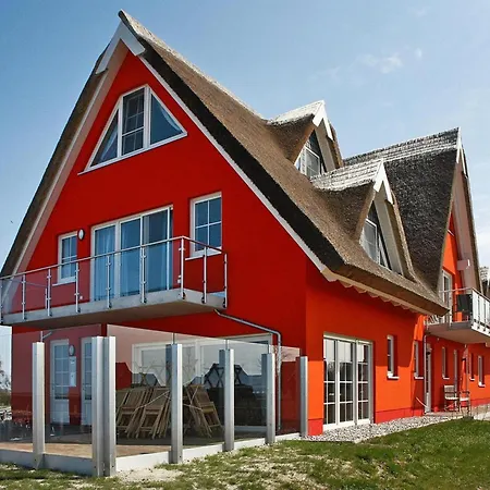 Holiday home Doppelhaushaelfte Westwind Im Hafendorf Vieregge