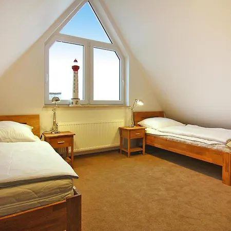 Holiday home Doppelhaushaelfte Westwind Im Hafendorf *